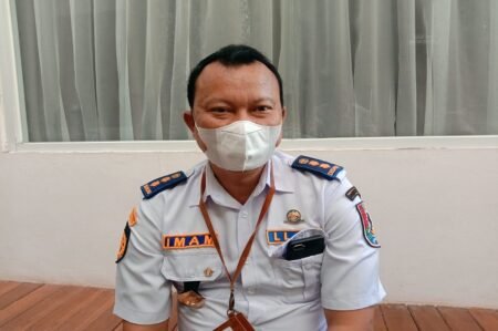 Pemkab Tuban Sediakan Angkutan Umum Gratis Pelajar dan Disabilitas Kabid Hubungan Darat pada DLH Tuban, Imam Isdarmawan / chusnul huda/hei