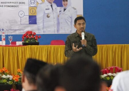 Kominfo Ponorogo Bentuk Kelompok Informasi di Tingkat Kecamatan Sosialisasi pembentukan kelompok informasi masyarakat (KIM) di Ponorogo/ kominfo/win/hw