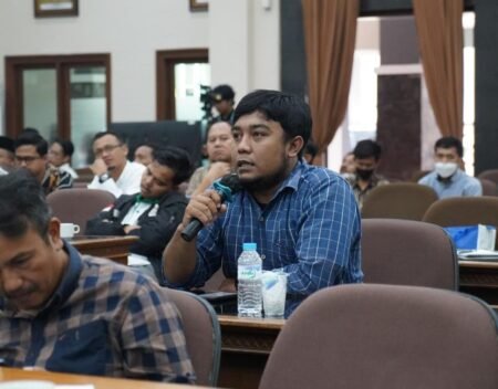Islam Tradisional dan Keterbukaan Sosial Ahmad Dahri, Alumni SKK ASM Ke-4, Pengurus Lesbumi NU Kab Malang