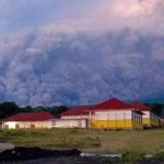 Gunung Semeru Masih Keluarkan Awan Panas Guguran Radius 1 KM