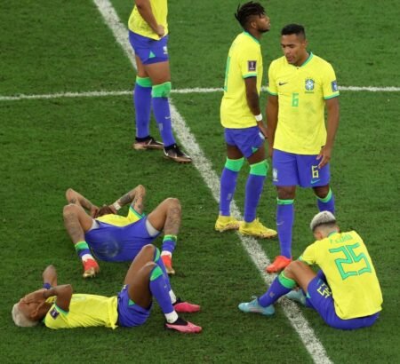 Brasil Angkat Koper, Argentina Lolos ke Babak Semifinal Ekspresi pemain Brasil usai tunduk kepada tim Kroasia/ twitter