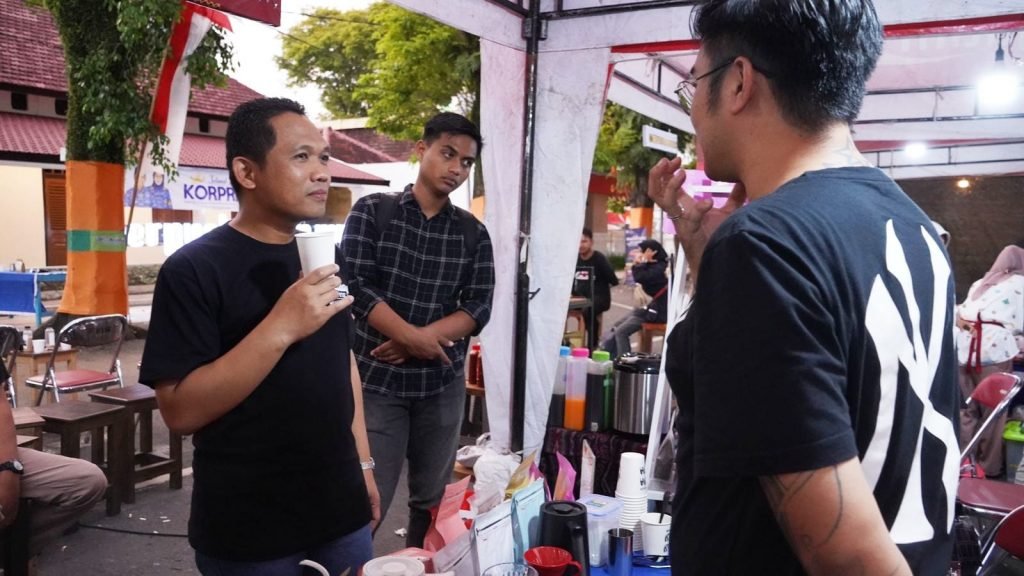 Mahameru Coffe Story Kenalkan Potensi Kopi Lumajang Bupati Lumajang Thoriqul Haq saat menghadiri acara Mahameru Coffe Story / Kominfo-lmj/Fd