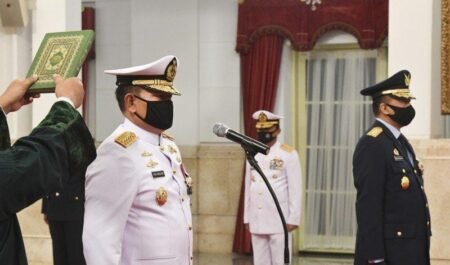 Laksamana Yudo Margono Resmi Jabat Panglima TNI Pelantikan Panglima TNI Laksamana Yudo Margono / Syaiful Hakim Antara