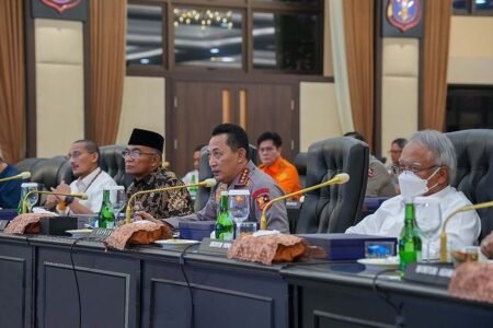 Kapolri: Pasal Pembunuhan Tak Bisa Diterapkan dalam Tragedi Kanjuruhan Kapolri Jenderal Listyo Sigit Prabowo/ @listyosigitprabowo