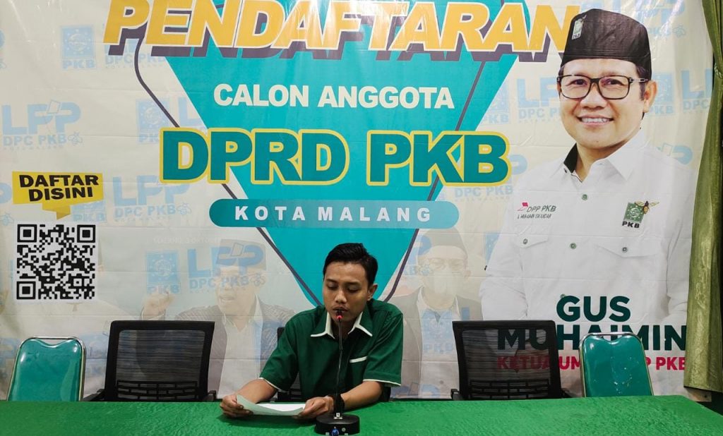 Panasi Mesin Partai, Manajer Kampanye DPC PKB Kota Malang Siapkan 2500 Kader Muda Manajer Kampanye DPC PKB Kota Malang, Badrul Bari saat menyampaikan konferensi pers di Hall Kantor DPC PKB, Sabtu 8/1