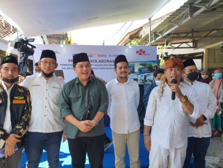 Sampaikan Optimisme Publik, Gus Syafiq: Erick Thohir Mampu Melakukan Perubahan di PSSI Ketua PW GP Ansor Jatim Syafiq Syauqi bersama Ketua Umum PSSI terpilih Erick Thohir