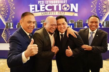 Polemik Rangkap Jabatan Erick Thohir dan Zainudin Amali di PSSI Erick Thohir dan Zainudin Amali dalam kongres luar biasa PSSI / @erickthohir