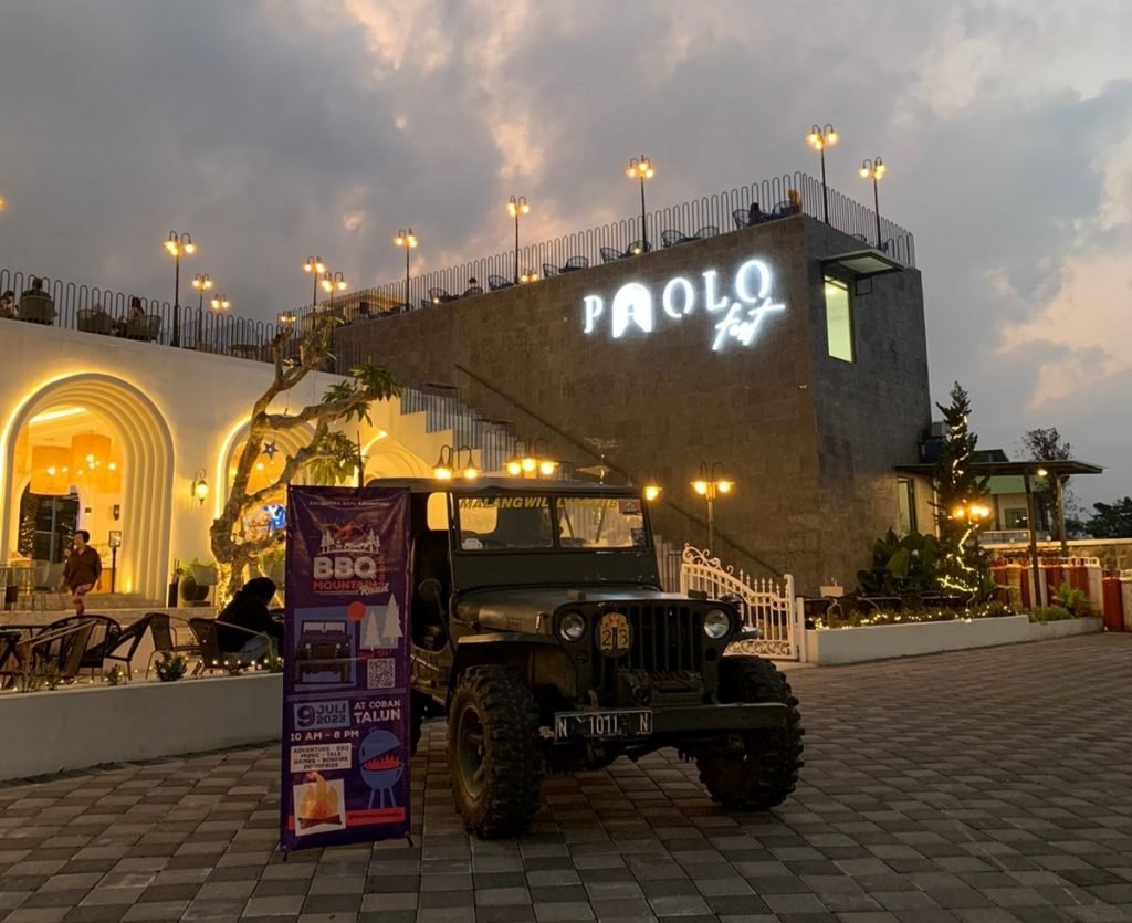 Jeep Willys Kaliandra Batu Adventure Berhasil Jadi Sorotan Pengunjung Cafe Paolo Jeep Willys Kaliandra Batu Adventure berhasil ramaikan cafe Paolo di Kota Batu