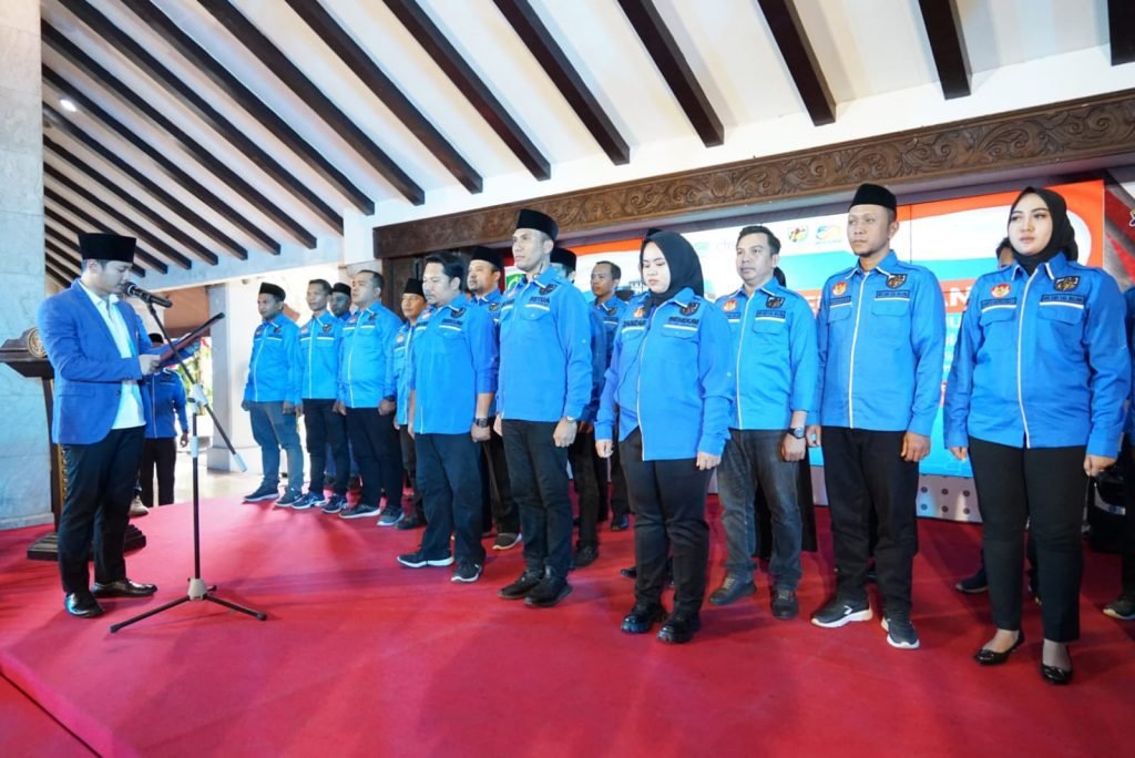 Resmi Dilantik, DPD KNPI Kabupaten Malang Siap Berkolaborasi dengan Pemerintah Prosesi pelantikan DPD KNPI Kabupaten Malang oleh ketua KNPI Provinsi Jawa Timur, M Nur Arifin