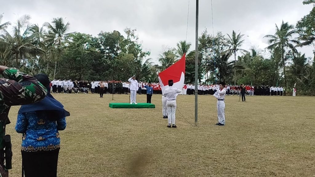Peringati HUT RI Ke 78, Desa Sumberagung Gelar Upacara Bendera dan Lomba Defile Upacara bendera memperingati Hari Ulang Tahun Republik Indonesia ke 78 Desa Sumberagung