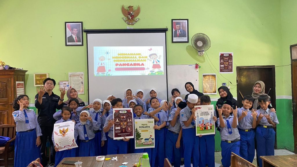Muda Berkarya : Sebuah Program Kolaborasi Mahasiswa UM dengan Duta Pancasila Kabupaten Malang Muda Berkarya, Kolaborasi Duta Pancasila Kabupaten Malang dan Mahasiswa UM