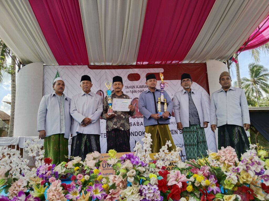 Gelar Lomba Musamma di PP. Miftahul Ulum Bulupayung, TMTB Sidogiri Beri Pemenang Voucer Umroh TMTB Sidogiri