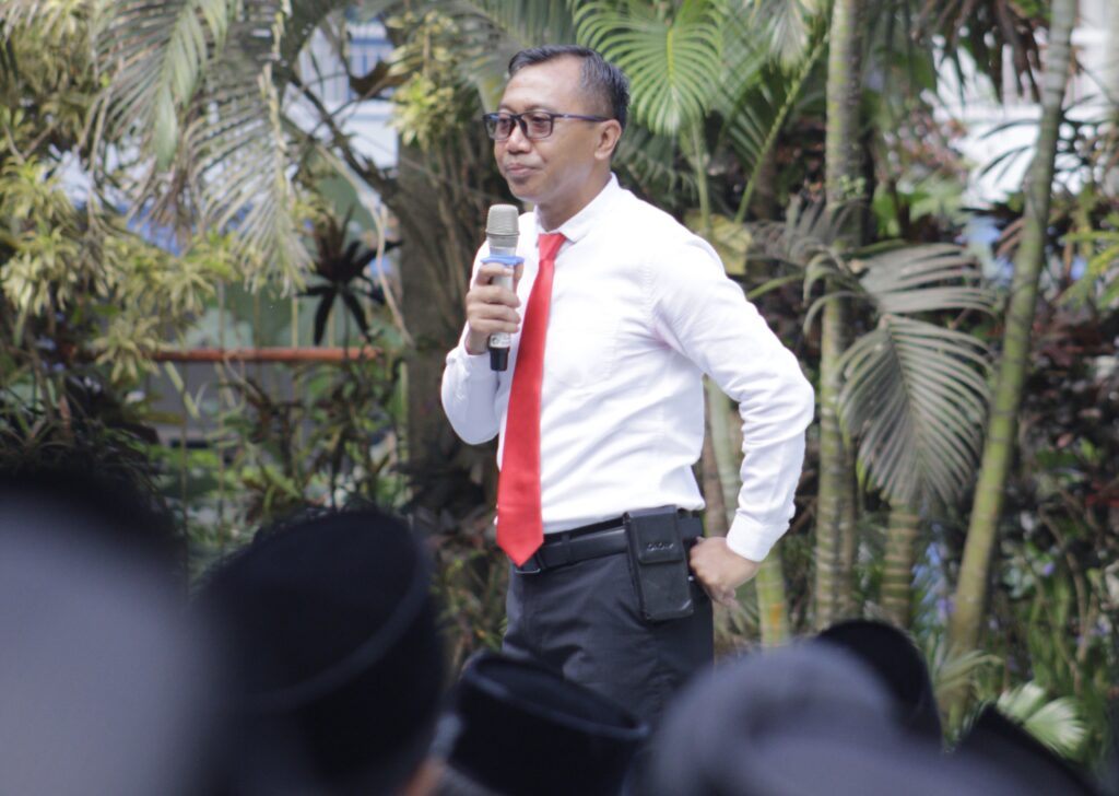 Pencegahan Perilaku Menyimpang, Polres Malang Sambangi SMA An-Nur Bululawang AKP Subijanto, Kasat Reserse Narkoba Polres Kabupaten Malang lakukan sosialisasi bahaya narkoba