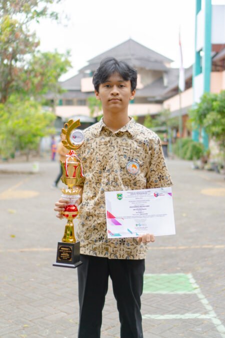 SMP Bani Hasyim Kirim Siswa ke OSN Provinsi Jawa Timur SMP Bani Hasyim Kirim Siswa ke OSN Provinsi Jawa Timur