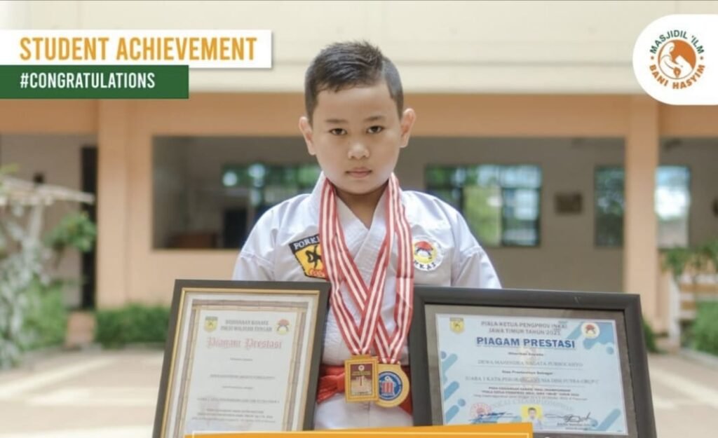 Juara 1 O2SN Tingkat Kabupaten, Dewa Mahendra Siswa SD Islam Bani Hasyim Siap Ukir Kemenangan Tingkat Provinsi Dewa Mahendra, siswa SD Islam Bani Hasyim, menjadi juara 1 dalam cabang olahraga Karate Kata pada gelaran O2SN 2024 Kabupaten Malang