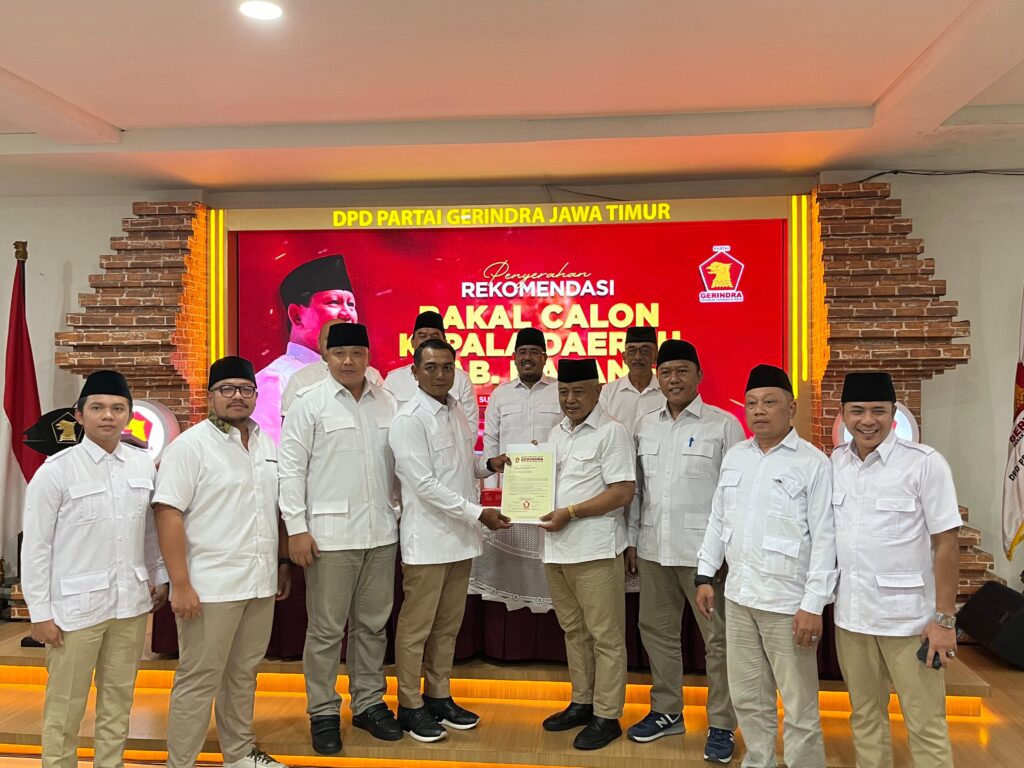 PKB dan Gerindra Mantap Usung Pasangan Sanusi-Lathifah di Pilkada Kabupaten Malang 2024 Bupati Malang Sanusi di DPD Gerindra Jatim menerima rekomendasi Pilkada 2024
