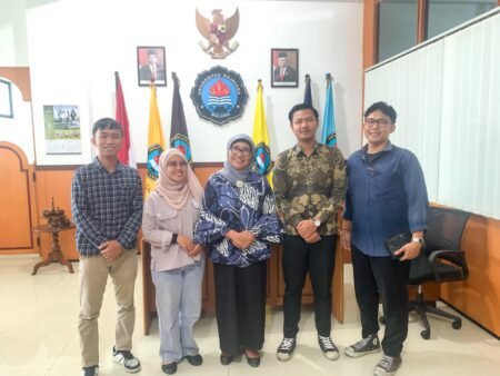 Diskusi Pilkada BEM Malang Raya Ditolak Rektorat Uniga Malang Koordinator BEM Malang & Pengurus bersama Rektor