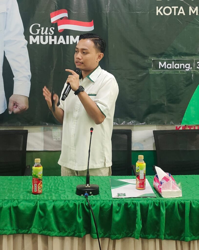 Koordinator Kampanye LUMAN Kota Malang Siapkan Strategi dan Taktik khusus Untuk Pemenangan Badrul Bari Koordinator kampanye pasangan calon gubernur dan wakil gubernur, Luluk Nur Hamidah dan Lukmanul Hakim (LUMAN)