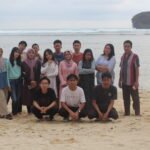 Outing Class SMA Taman Harapan : Harmoni Alam dan Kebersamaan di Pantai Gatra