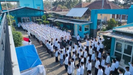 Hari Santri Nasional, Pondok Pesantren Al-Falah Al-Makky Adakan Donor Darah Serta Bersih-Bersih Bersama Hari Santri Nasional, Pondok Pesantren Al-Falah Al-Makky Adakan Donor Darah Serta Bersih-Bersih Bersama