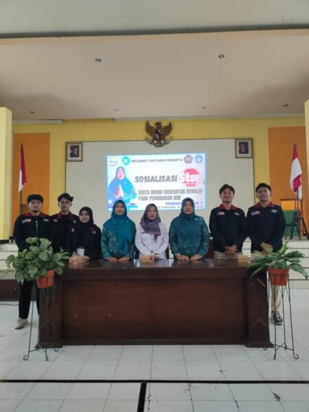 Ibu-ibu PKK Desa Mulyoagung dan Kelompok 37 PMM Gelar Sosialisasi Pencegahan Pernikahan Dini Ibu-ibu PKK Desa Mulyoagung dan Kelompok 37 PMM Gelar Sosialisasi Pencegahan Pernikahan Dini