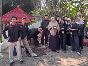 Pemasangan Biopori Dan Penyerahan Tanaman Produktif Untuk Panti Asuhan Al Ikhlas