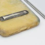 4 Cara Membersihkan Casing Hp Paling Mudah